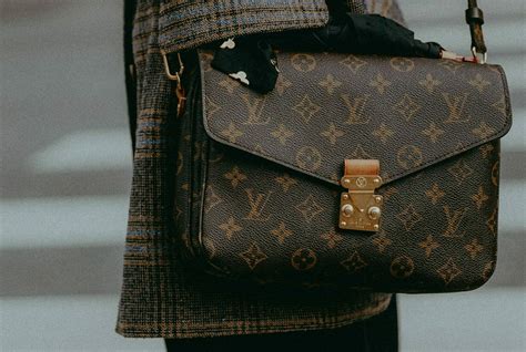 lv riem echt of nep|10 Manieren om een Neppe Louis Vuitton tas te Herkennen.